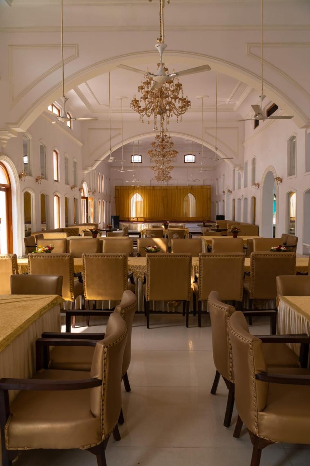 A Mansion Hotel Kashipur Екстериор снимка