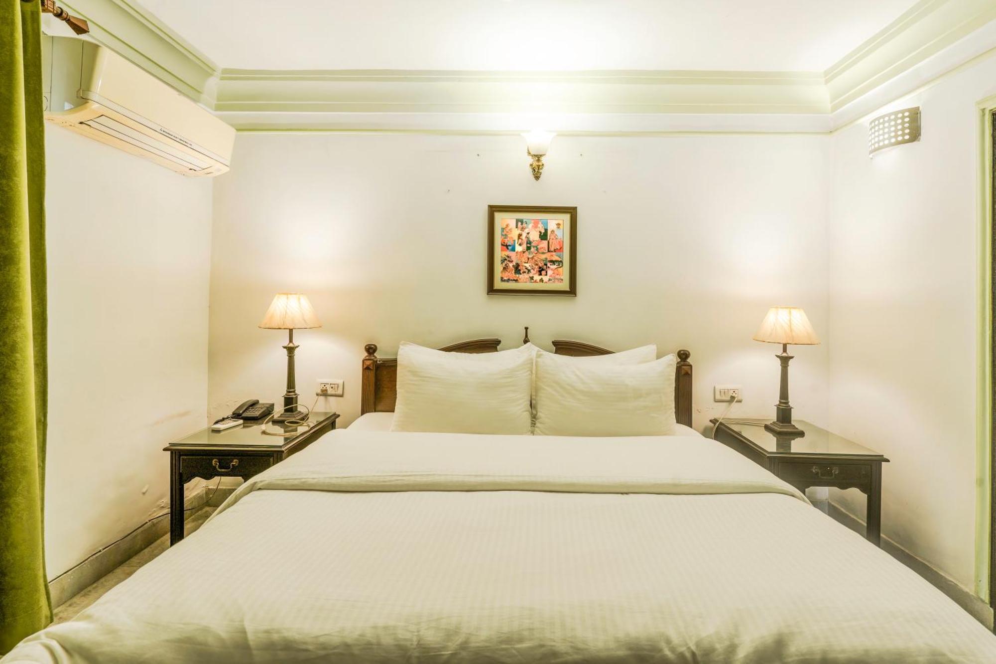 A Mansion Hotel Kashipur Екстериор снимка