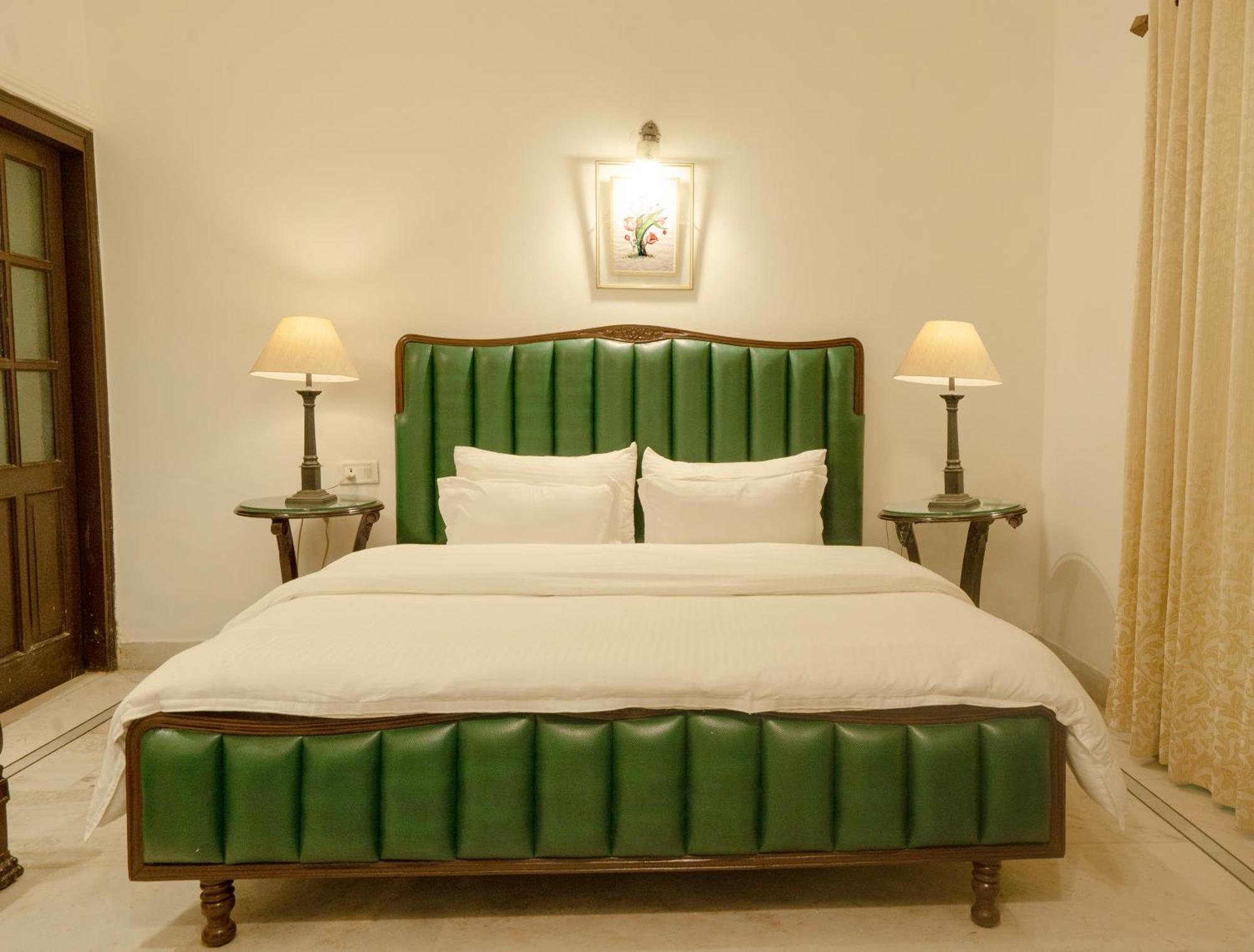 A Mansion Hotel Kashipur Екстериор снимка